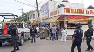 Ataque armado en tortillería; 2 muertos (2)