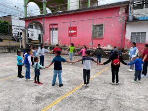 Ixhuatlán del Café impulsa la educación y cultura con taller infantil en biblioteca municipa (6)