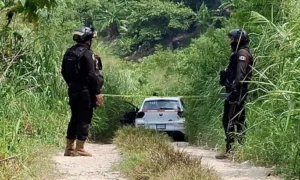 Localizan sin vida a taxista dentro de su vehículo. papantla+