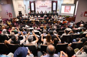 Recibe el Congreso a personas adultas mayores en conversatorio (3)