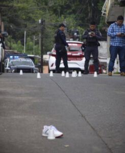 Salían del CERESO y los atacan a balazos; 1 muerto (6)