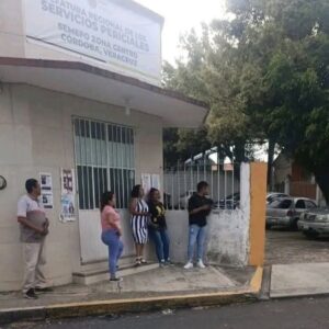 Familiares de fallecido en accidente; denuncian no les quieren entregar pertenecías.