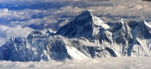 ¿Sabías que El Monte Everest tiene señal de internet. A más de 5,000 metros de altura hay puntos con cobertura 4G para los alpinistas.