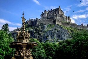 ¿Sabías qué En Escocia hay más castillos que días en el año. Se calcula que existen más de 3,000 castillos repartidos por todo el país